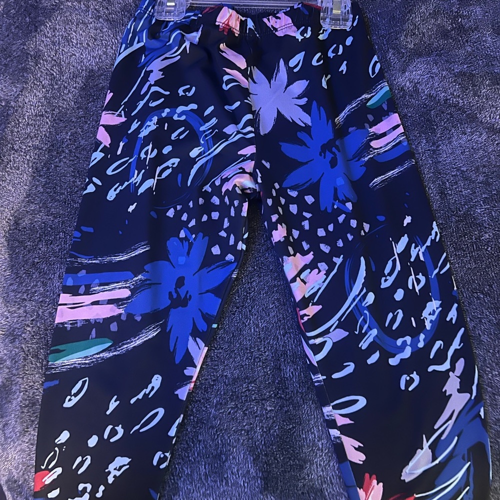 Cute patterned pants, lightly worn, perfect condition